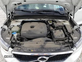 2020 Volvo XC40 Momentum with VIN YV4162UK3L2289293, listed as a Copart auction lot 58990463 with 40,269 mi miles and . Bid and sale history available at DreamBid. Image 13.