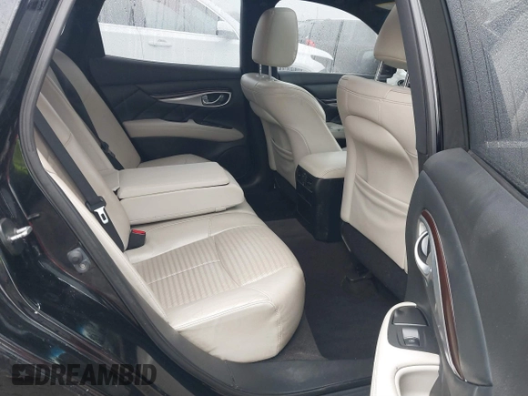2015 Infiniti Q70 with VIN JN1BY1AR9FM561113, listed as a IAAI auction lot 41541936 with 266,227 mi miles and . Bid and sale history available at DreamBid. Image 8.