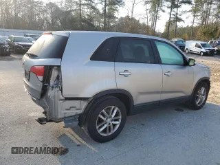 2015 Kia Sorento LX with VIN 5XYKT3A64FG589870, listed as a Copart auction lot 48972525 with 152,101 mi miles and Salvage Title. Bid and sale history available at carsss.com. Image 3.