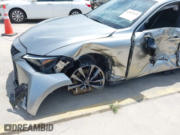 2023 Lexus IS 350 F Sport with VIN JTHGZ1B29P5068608, listed as a IAAI auction lot 42467225 with 17,266 mi miles and . Bid and sale history available at DreamBid. Image 18.