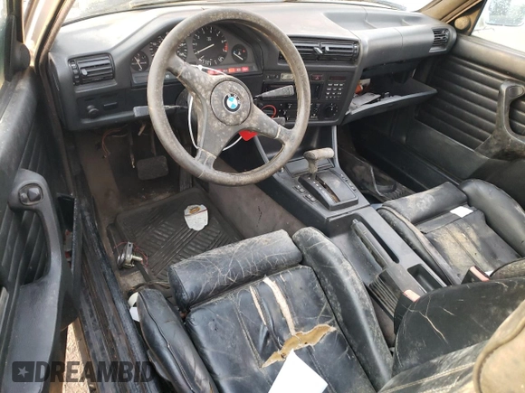 1987 BMW 3 Series z VIN WBABB230XH1941159, wystawiony jako Copart lot #78521344 z przebiegiem 118 692 mil mil oraz Czysty tytuł • Clean title. Historia ofert i sprzedaży dostępna na DreamBid. Obrazek 8.