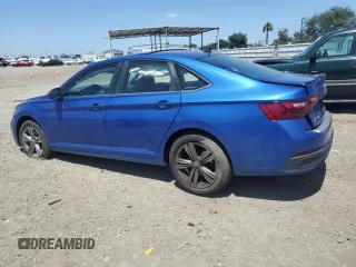 2024 Volkswagen Jetta SE z VIN 3VW7M7BU4RM097495, wystawiony jako Copart lot #56818645 z przebiegiem 6 762 mil mil oraz Szkoda całkowita • Salvage title. Historia ofert i sprzedaży dostępna na DreamBid. Obrazek 2.