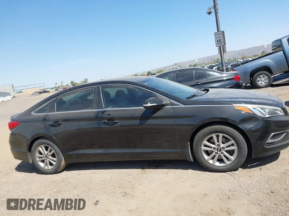 2016 Hyundai Sonata SE z VIN 5NPE24AF2GH281998, wystawiony jako IAAI lot #42495091 z przebiegiem 184 904 mil mil oraz . Historia ofert i sprzedaży dostępna na DreamBid. Obrazek 14.