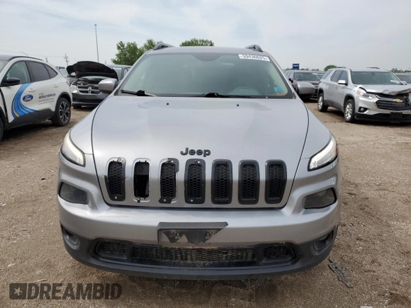 2015 Jeep Cherokee Latitude z VIN 1C4PJMCB9FW727658, wystawiony jako Copart lot #59436625 z przebiegiem 152 595 mil mil oraz Czysty tytuł • Clean title. Historia ofert i sprzedaży dostępna na DreamBid. Obrazek 5.