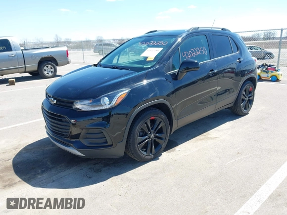 2020 Chevrolet Trax LT z VIN 3GNCJLSB4LL319247, wystawiony jako IAAI lot #42022250 z przebiegiem 74 877 mil mil oraz . Historia ofert i sprzedaży dostępna na DreamBid. Obrazek 2.