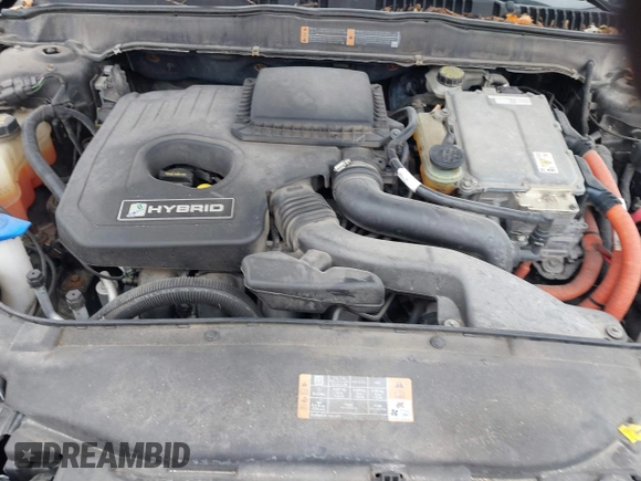 2014 Ford Fusion SE Hybrid with VIN 3FA6P0LUXER236740, listed as a IAAI auction lot 41399510 with 82,720 mi miles. Bid and sale history available at carsss.com. Image 10.