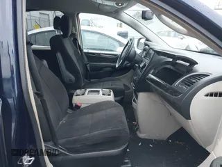 2013 Chrysler Town & Country Touring with VIN 2C4RC1BG9DR670205, listed as a IAAI auction lot 41683764 with 173,145 mi miles. Bid and sale history available at carsss.com. Image 5.