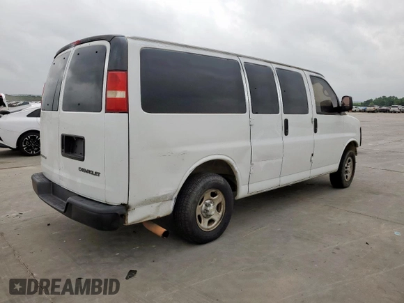 2005 Chevrolet Express Cargo with VIN 1GCFG15T451189011, listed as a Copart auction lot 54563365 with 298,232 mi miles and Salvage Title. Bid and sale history available at DreamBid. Image 3.