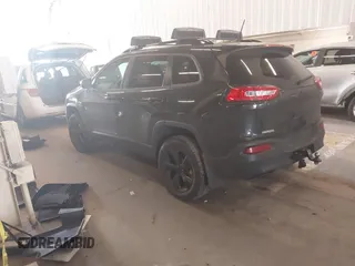 2016 Jeep Cherokee Latitude with VIN 1C4PJMCB2GW197454, listed as a IAAI auction lot 42289019 with 101,895 mi miles and . Bid and sale history available at DreamBid. Image 3.