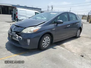 2014 Toyota Prius with VIN JTDKN3DP2E3055722, listed as a Copart auction lot 61860565 with 242,956 mi miles and Salvage title. Bid and sale history available at DreamBid. Image 1.