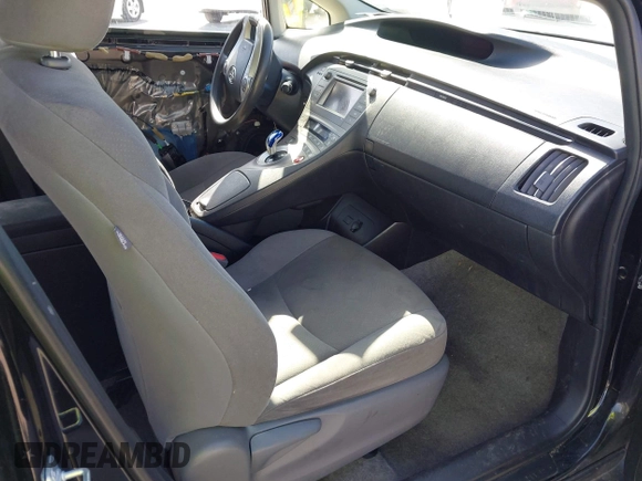 2015 Toyota Prius Four with VIN JTDKN3DU8F1875855, listed as a IAAI auction lot 41942209 with 275,120 mi miles. Bid and sale history available at carsss.com. Image 5.