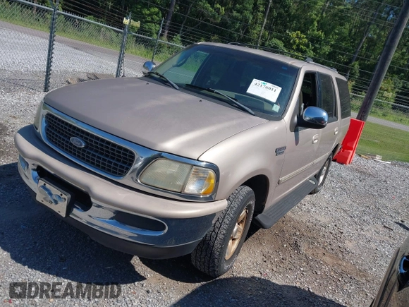 1998 Ford Expedition XLT with VIN 1FMRU17L8WLB82843, listed as a IAAI auction lot 42176011 with 185,756 mi miles and . Bid and sale history available at DreamBid. Image 2.