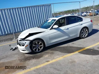 2014 BMW 3 Series 320i with VIN WBA3B1C50EK135458, listed as a IAAI auction lot 41631722 with 1 mi miles. Bid and sale history available at carsss.com. Image 17.