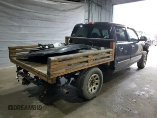 2006 Chevrolet Silverado 1500 LS with VIN 2GCEK13V061249442, listed as a Copart auction lot 55216885 with 251,630 mi miles and Clean Title. Bid and sale history available at DreamBid. Image 3.