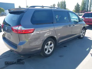 2016 Toyota Sienna LE AAS z VIN 5TDKK3DC3GS759709, wystawiony jako IAAI lot #42374590 z przebiegiem 78 300 mil mil oraz . Historia ofert i sprzedaży dostępna na DreamBid. Obrazek 4.