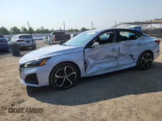 2024 Nissan Altima SR z VIN 1N4BL4CV2RN380480, wystawiony jako Copart lot #60919475 z przebiegiem 25 293 mil mil oraz Szkoda całkowita • Salvage title. Historia ofert i sprzedaży dostępna na DreamBid. Obrazek 1.