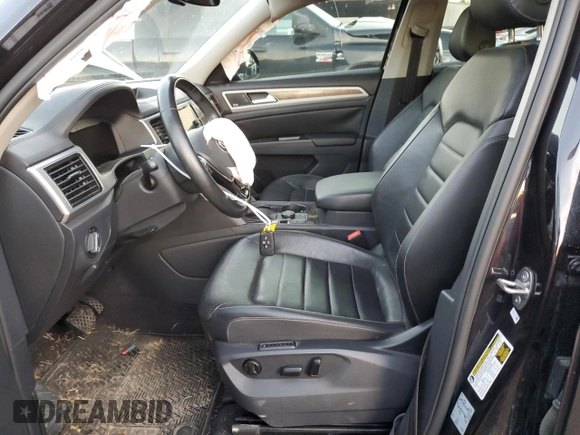 2018 Volkswagen Atlas SEL Premium with VIN 1V2NR2CAXJC573725, listed as a Copart auction lot 81723714 with 97,157 mi miles and Salvage title. Bid and sale history available at DreamBid. Image 7.