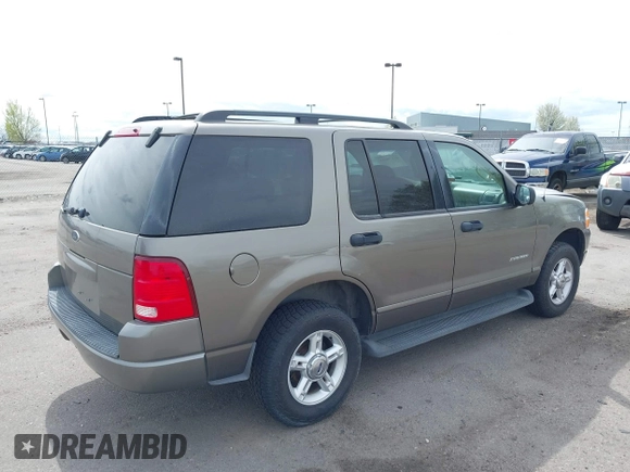 2004 Ford Explorer XLT with VIN 1FMZU73K74ZA77351, listed as a IAAI auction lot 41975855 with 232,814 mi miles and . Bid and sale history available at DreamBid. Image 4.