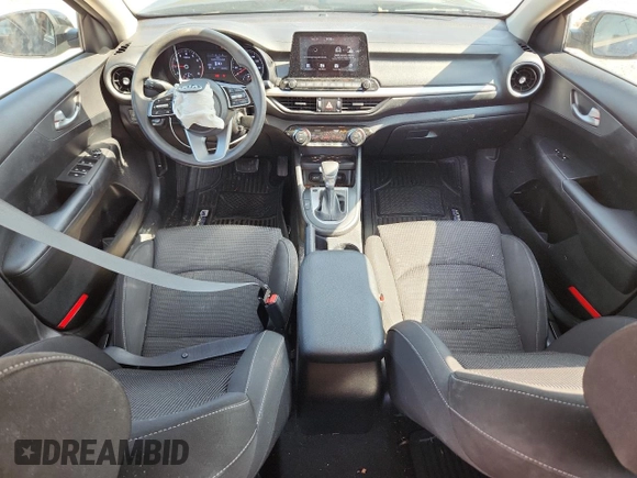 2019 Kia Forte LXS z VIN 3KPF24AD1KE049893, wystawiony jako Copart lot #63523145 z przebiegiem 86 478 mil mil oraz Szkoda całkowita • Salvage title. Historia ofert i sprzedaży dostępna na DreamBid. Obrazek 8.