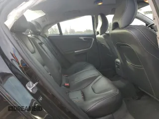 2017 Volvo S60 Dynamic z VIN YV140MTL9H2428352, wystawiony jako Copart lot #45787525 z przebiegiem 58 397 mil mil oraz Szkoda całkowita • Salvage title. Historia ofert i sprzedaży dostępna na DreamBid. Obrazek 10.