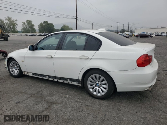 2009 BMW 3 Series 328i with VIN WBAPH535X9A437259, listed as a Copart auction lot 52647055 with 97,704 mi miles and Salvage title. Bid and sale history available at DreamBid. Image 2.