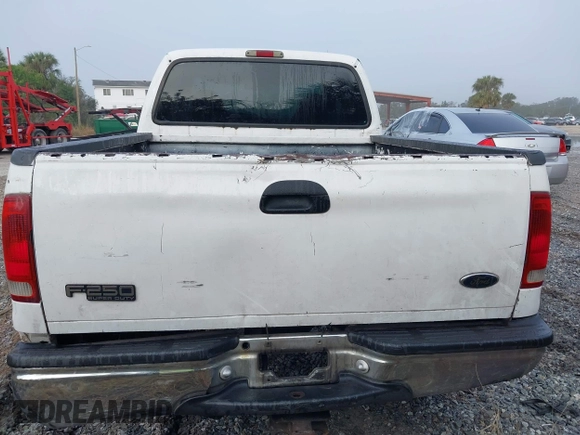 2000 Ford F-350 XL with VIN 1FTSX31FXYEB32383, listed as a IAAI auction lot 41447091 with 370,350 mi miles and . Bid and sale history available at DreamBid. Image 15.