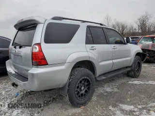 2006 Toyota 4Runner Limited with VIN JTEBU17R860093569, listed as a Copart auction lot 45390305 with 263,171 mi miles and Salvage Title. Bid and sale history available at carsss.com. Image 3.