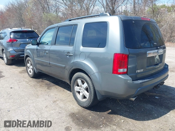 2009 Honda Pilot EX-L with VIN 5FNYF48649B018548, listed as a IAAI auction lot 42069029 with 198,098 mi miles and . Bid and sale history available at carsss.com. Image 3.