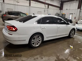 2018 Volkswagen Passat SEL Premium z VIN 1VWCA7A38JC029626, wystawiony jako Copart lot #52119595 z przebiegiem 63 342 mil mil oraz Nie do naprawy • Non repairable. Historia ofert i sprzedaży dostępna na DreamBid. Obrazek 3.