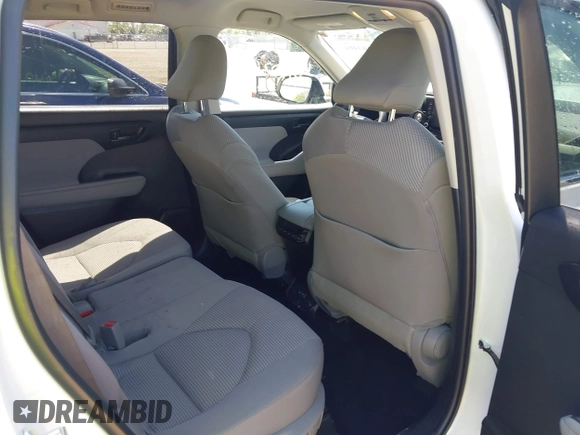 2022 Toyota Highlander LE with VIN 5TDBZRBH5NS580954, listed as a IAAI auction lot 42103401 with 40,391 mi miles and . Bid and sale history available at DreamBid. Image 8.