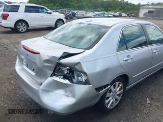 2007 Honda Accord EX-L z VIN 1HGCM66897A073729, wystawiony jako IAAI lot #42308276 z przebiegiem 125 064 mil mil oraz . Historia ofert i sprzedaży dostępna na DreamBid. Obrazek 6.