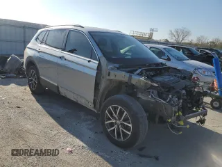 2020 Volkswagen Tiguan SE z VIN 3VV3B7AX4LM113769, wystawiony jako Copart lot #52862055 z przebiegiem 95 920 mil mil oraz Szkoda całkowita • Salvage title. Historia ofert i sprzedaży dostępna na DreamBid. Obrazek 4.