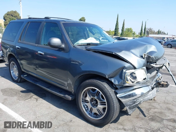 2001 Ford Expedition XLT with VIN 1FMRU15W51LB26235, listed as a IAAI auction lot 42618094 with 204,892 mi miles and . Bid and sale history available at DreamBid. Image 1.