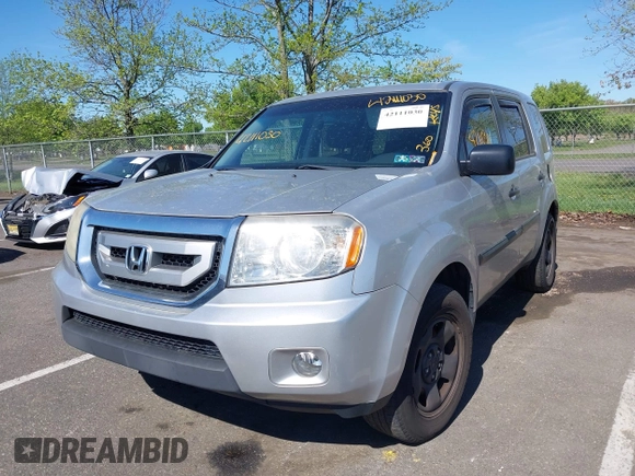 2011 Honda Pilot LX with VIN 5FNYF4H26BB100266, listed as a IAAI auction lot 42111030 with 262,955 mi miles. Bid and sale history available at carsss.com. Image 2.