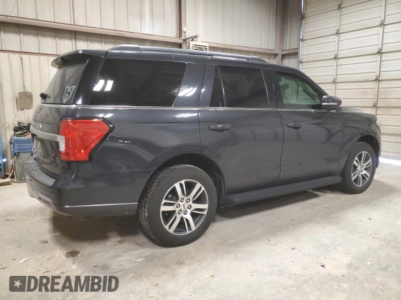 2024 Ford Expedition XLT with VIN 1FMJU1H8XREA23922, listed as a Copart auction lot 52973725 with 14,235 mi miles and Salvage Title. Bid and sale history available at carsss.com. Image 3.