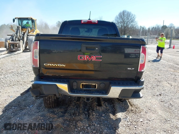 2015 GMC Canyon 2WD SLT with VIN 1GTG5CE35F1249224, listed as a IAAI auction lot 41697796 with 180,230 mi miles. Bid and sale history available at carsss.com. Image 16.