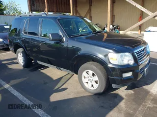 2010 Ford Explorer XLT with VIN 1FMEU7DE9AUB07613, listed as a IAAI auction lot 42146491 with 125,414 mi miles. Bid and sale history available at carsss.com. Image 1.