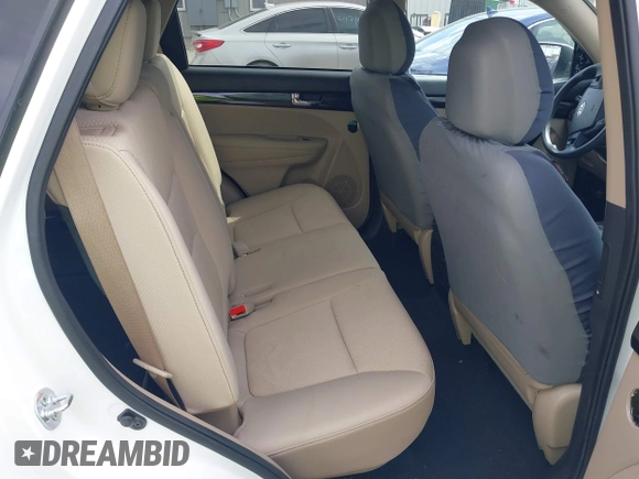 2012 Kia Sorento LX with VIN 5XYKTDA20CG210698, listed as a IAAI auction lot 41728400 with 80,463 mi miles. Bid and sale history available at carsss.com. Image 8.