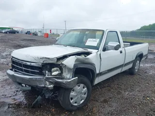 1993 Dodge Dakota S z VIN 1B7FL26X5PS202557, wystawiony jako IAAI lot #42224806 z przebiegiem 87 871 mil mil oraz . Historia ofert i sprzedaży dostępna na DreamBid. Obrazek 2.