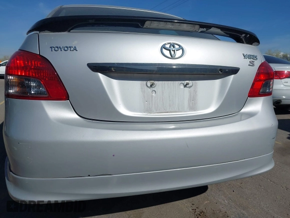 2009 Toyota Yaris with VIN JTDBT903191332132, listed as a IAAI auction lot 41928840 with 151,747 mi miles and . Bid and sale history available at carsss.com. Image 6.