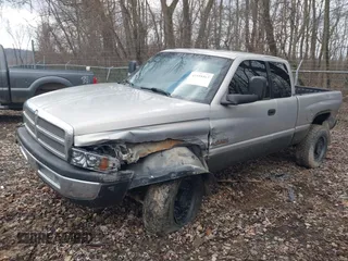 1998 Dodge Ram 2500 with VIN 3B7KF22D1WG102284, listed as a IAAI auction lot 41558563 with 1 mi miles. Bid and sale history available at carsss.com. Image 17.