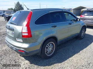 2008 Honda CR-V LX with VIN JHLRE38358C044081, listed as a IAAI auction lot 41821226 with 183,426 mi miles. Bid and sale history available at carsss.com. Image 4.