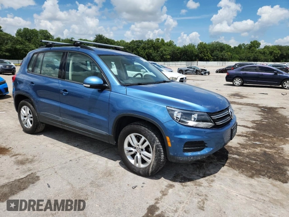 2017 Volkswagen Tiguan S with VIN WVGAV7AX2HW501907, listed as a Copart auction lot 64880705 with 82,592 mi miles and Clean title. Bid and sale history available at DreamBid. Image 4.