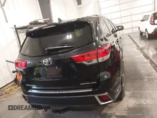 2019 Toyota Highlander Limited with VIN 5TDDZRFH1KS953891, listed as a IAAI auction lot 41979987 with 159,986 mi miles and . Bid and sale history available at DreamBid. Image 16.
