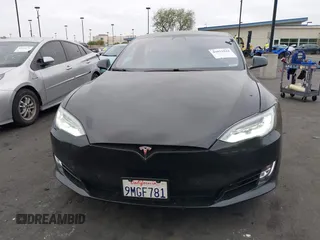 2020 Tesla Model S Long Range с VIN 5YJSA1E23LF390913, выставлен на аукционе IAAI как лот 42031044 с пробегом 93 403 миль миль и . История ставок и продаж доступна на DreamBid. Изображение 13.