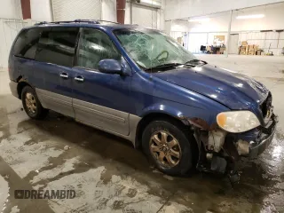 2005 Kia Sedona LX with VIN KNDUP132556681132, listed as a Copart auction lot 45687035 with 226,291 mi miles and Non Repairable. Bid and sale history available at carsss.com. Image 4.