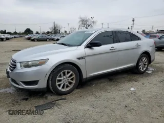 2013 Ford Taurus SE z VIN 1FAHP2D80DG113377, wystawiony jako Copart lot #56014615 z przebiegiem 131 291 mil mil oraz Czysty tytuł • Clean title. Historia ofert i sprzedaży dostępna na DreamBid. Obrazek 1.
