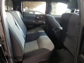 2020 Toyota Tacoma SR5 z VIN 5TFCZ5AN0LX229364, wystawiony jako Copart lot #55695505 z przebiegiem 69 908 mil mil oraz Szkoda całkowita • Salvage title. Historia ofert i sprzedaży dostępna na DreamBid. Obrazek 10.