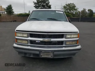 1998 Chevrolet Silverado 1500 with VIN 2GCEC19R6W1133606, listed as a Copart auction lot 54662775 with 317,437 mi miles and Salvage Title. Bid and sale history available at DreamBid. Image 5.
