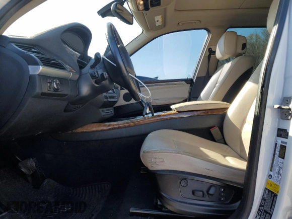 2013 BMW X5 xDrive35i with VIN 5UXZV4C57D0B19629, listed as a Copart auction lot 52583055 with 169,580 mi miles and Clean Title. Bid and sale history available at carsss.com. Image 7.